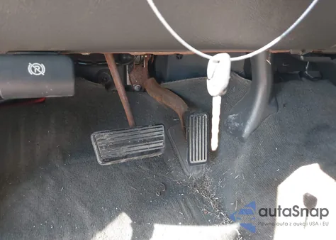 2005 Chevrolet Silverado 1500 Z71 z USA, uszkodzony, nr VIN 2GCEK13T051255898